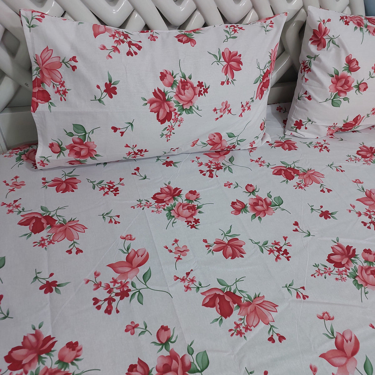 Rosey garden Bedsheet set Pillow Cover