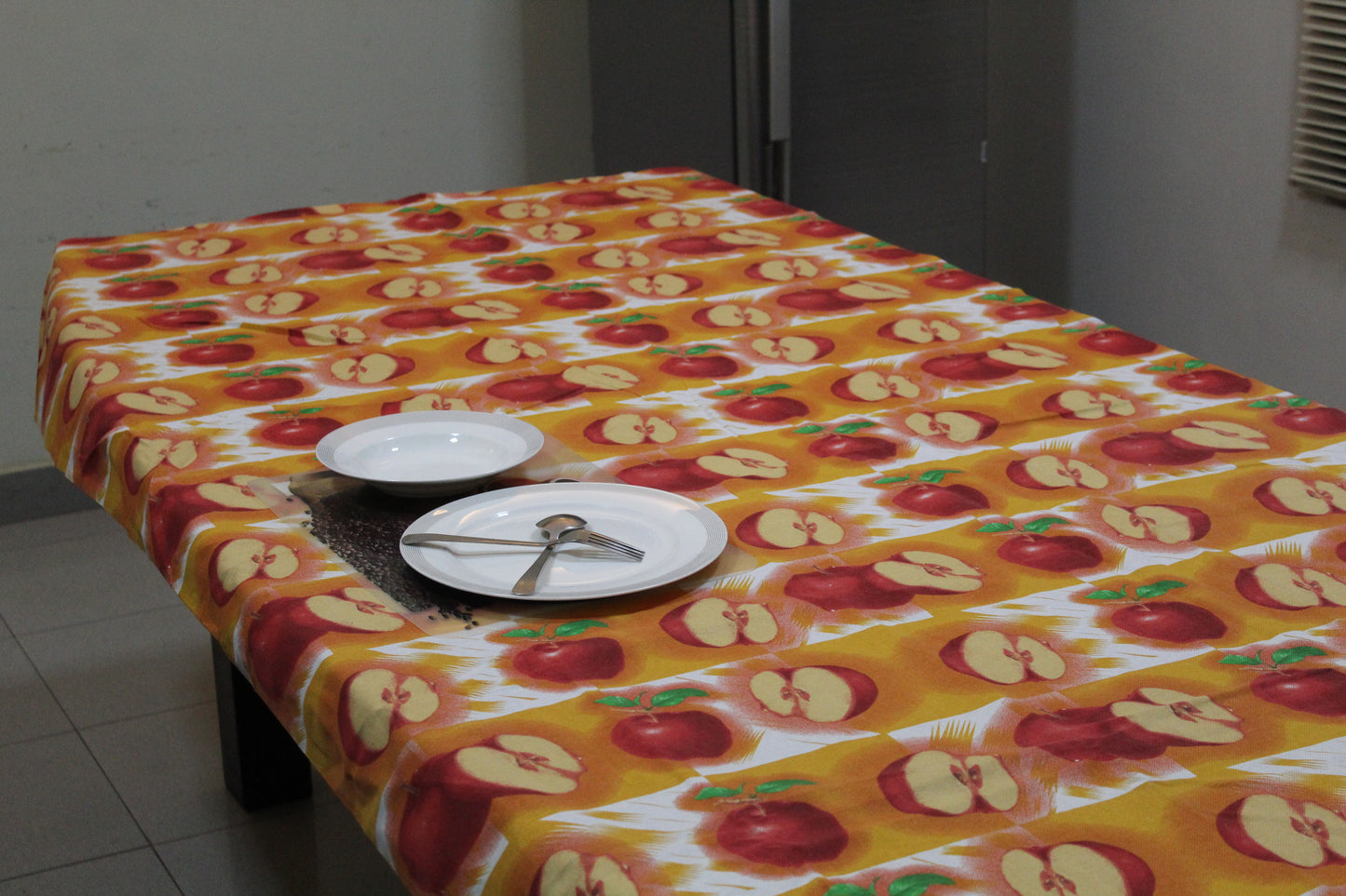 Red Orchard Table Cover