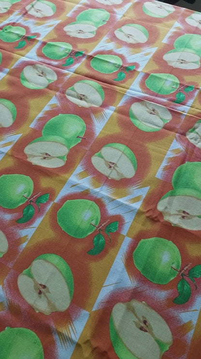 Orchard green Table Cover